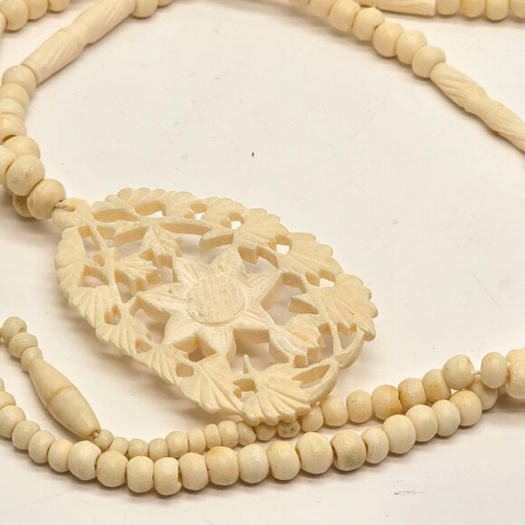 Handcrafted Carved Cream Beaded Necklace Floral Pendant Vintage Jewelry je207 - Picture 8 of 9